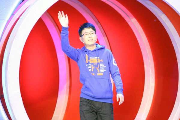 哈爾濱奧松機器人于欣龍出現(xiàn)在東南衛(wèi)視好好學(xué)習(xí)吧錄制現(xiàn)場